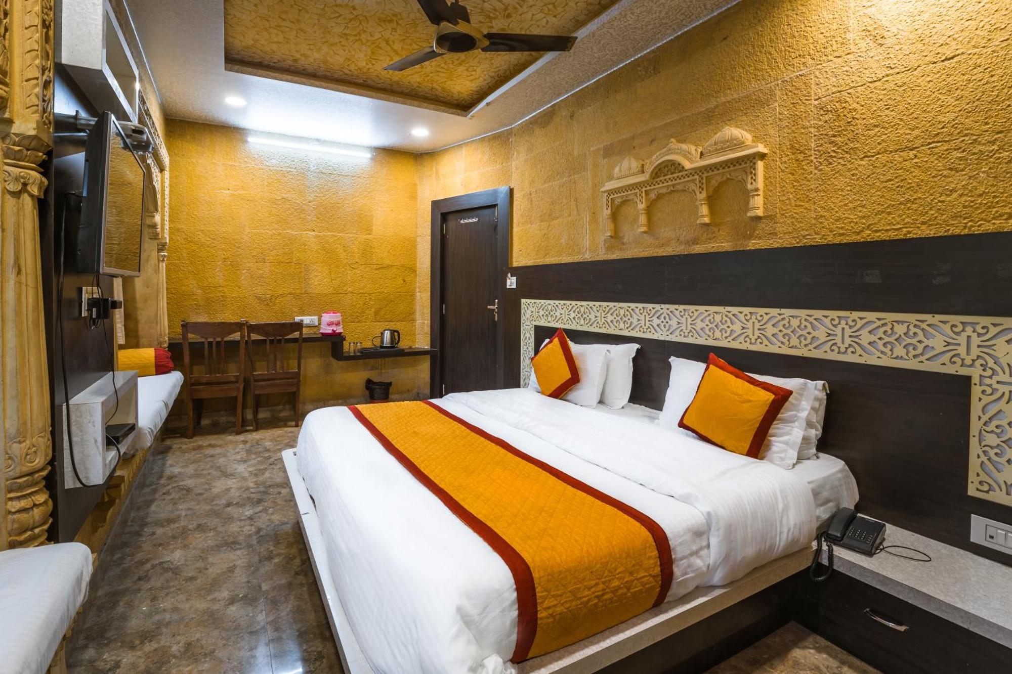 Hotel Prince-Near Jaisalmer Fort Екстер'єр фото