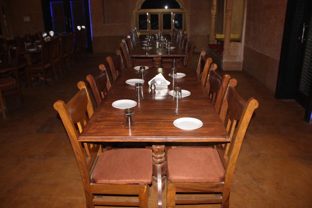 Hotel Prince-Near Jaisalmer Fort Екстер'єр фото